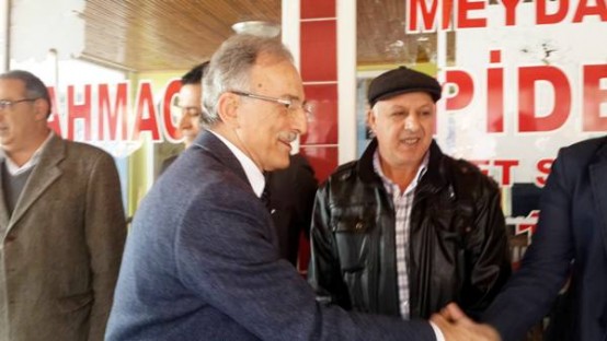 Murat Karayalçın, Kurşunlanan Mahalle Temsilciliğini ziyaret etti